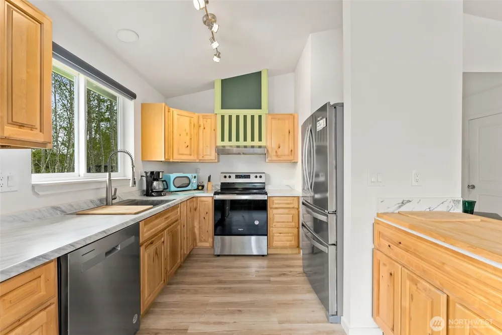 23 Sunrise Lane South Bend, WA 98586