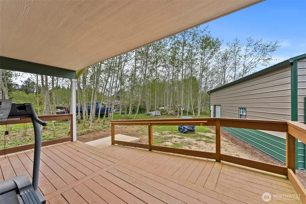 23 Sunrise Lane South Bend, WA 98586