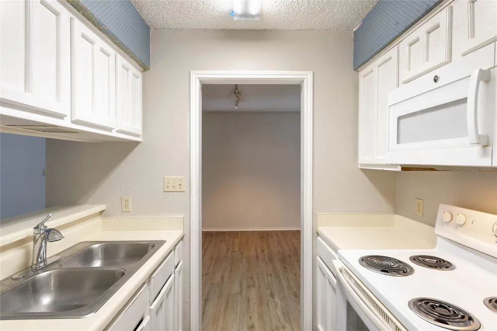1202 Thorpe Lane #216 San Marcos, TX 78666