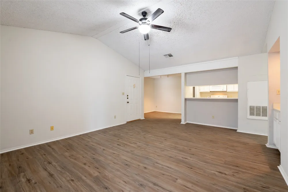 1202 Thorpe Lane #216 San Marcos, TX 78666