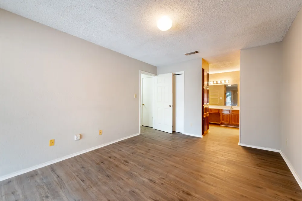 1202 Thorpe Lane #216 San Marcos, TX 78666