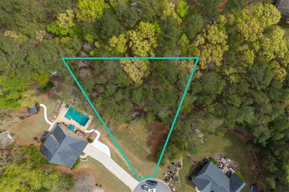 18 Pinoak Trail SE Cartersville, GA 30121