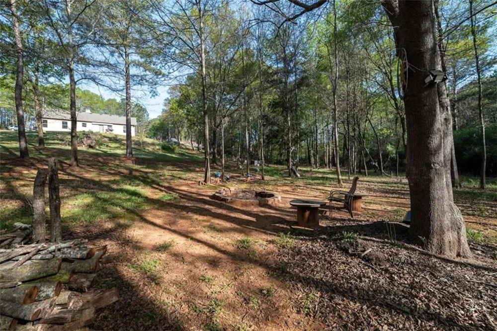 285 Mama B Drive Danielsville, GA 30633