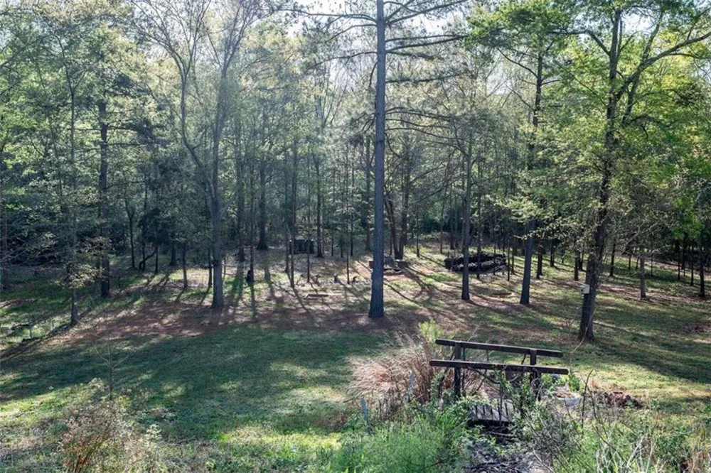 285 Mama B Drive Danielsville, GA 30633