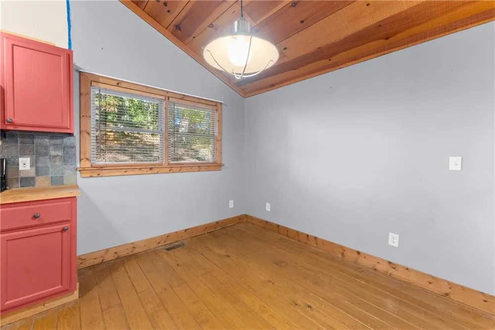 773 Shorewood Circle Toccoa, GA 30577