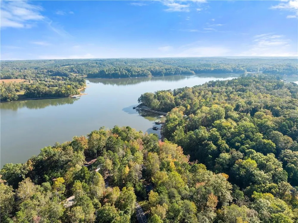 773 Shorewood Circle Toccoa, GA 30577