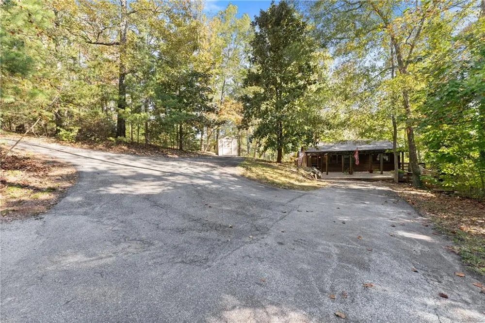 773 Shorewood Circle Toccoa, GA 30577