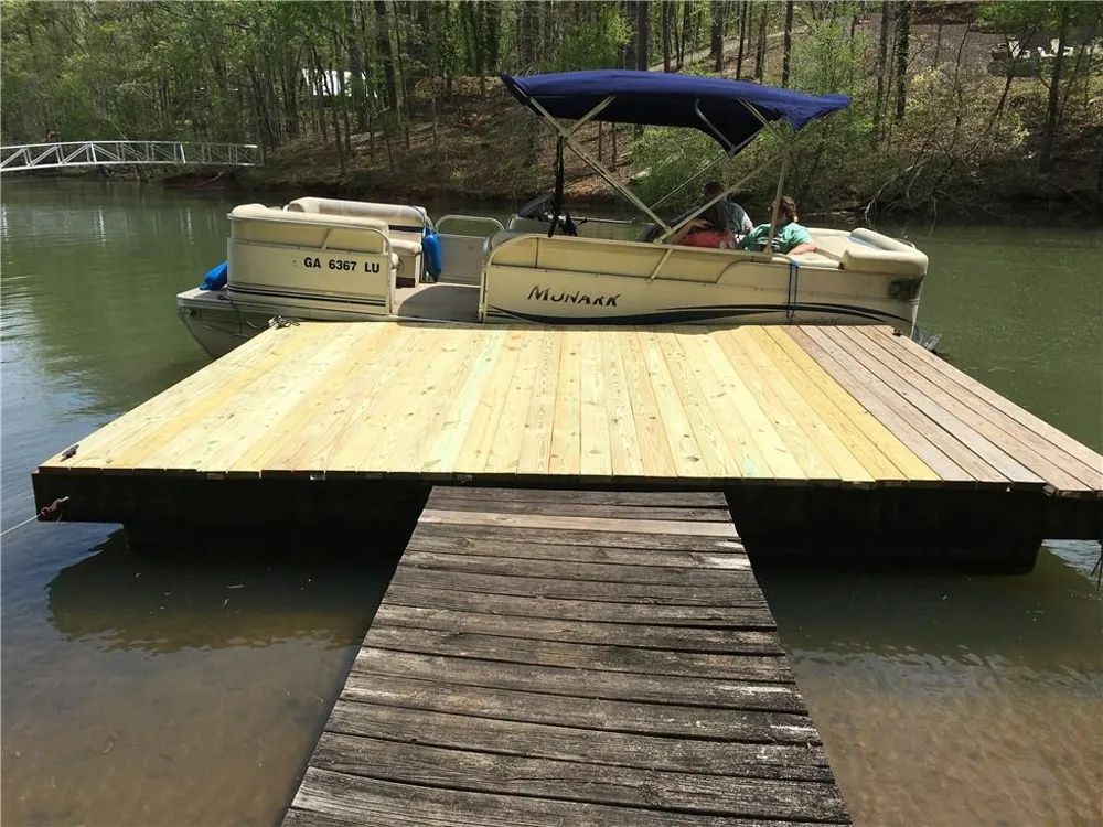 773 Shorewood Circle Toccoa, GA 30577
