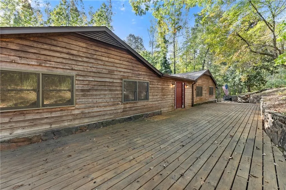 773 Shorewood Circle Toccoa, GA 30577