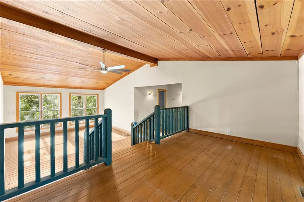 773 Shorewood Circle Toccoa, GA 30577