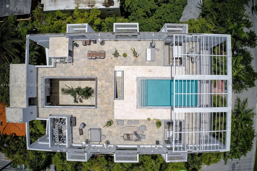 1577 Bay Rd #201 Miami Beach, FL 33139