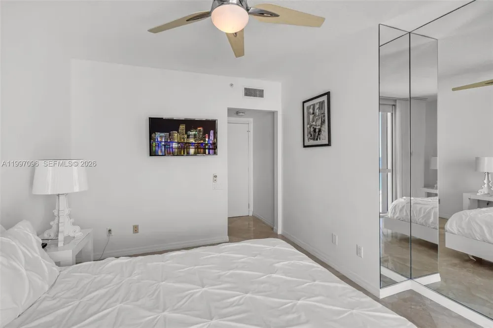 1500 Ocean Dr #PH-05 Miami Beach, FL 33139