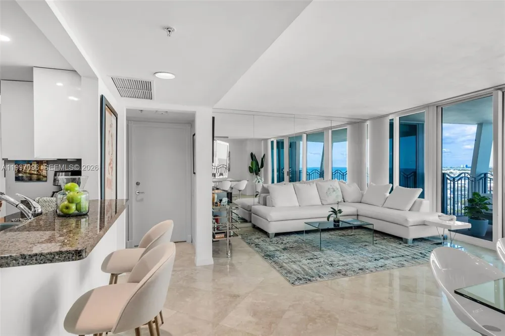 1500 Ocean Dr #PH-05 Miami Beach, FL 33139