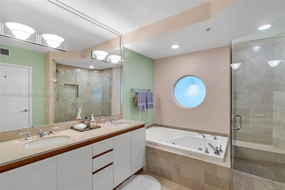 1500 Ocean Dr #PH-05 Miami Beach, FL 33139