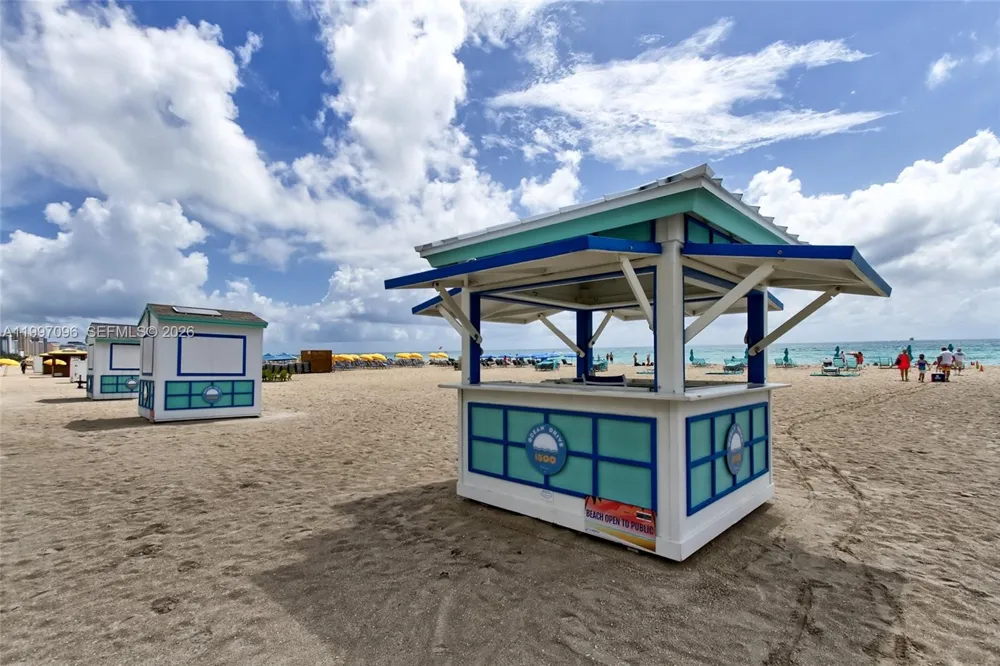 1500 Ocean Dr #PH-05 Miami Beach, FL 33139