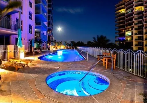 1500 Ocean Dr #PH-05 Miami Beach, FL 33139