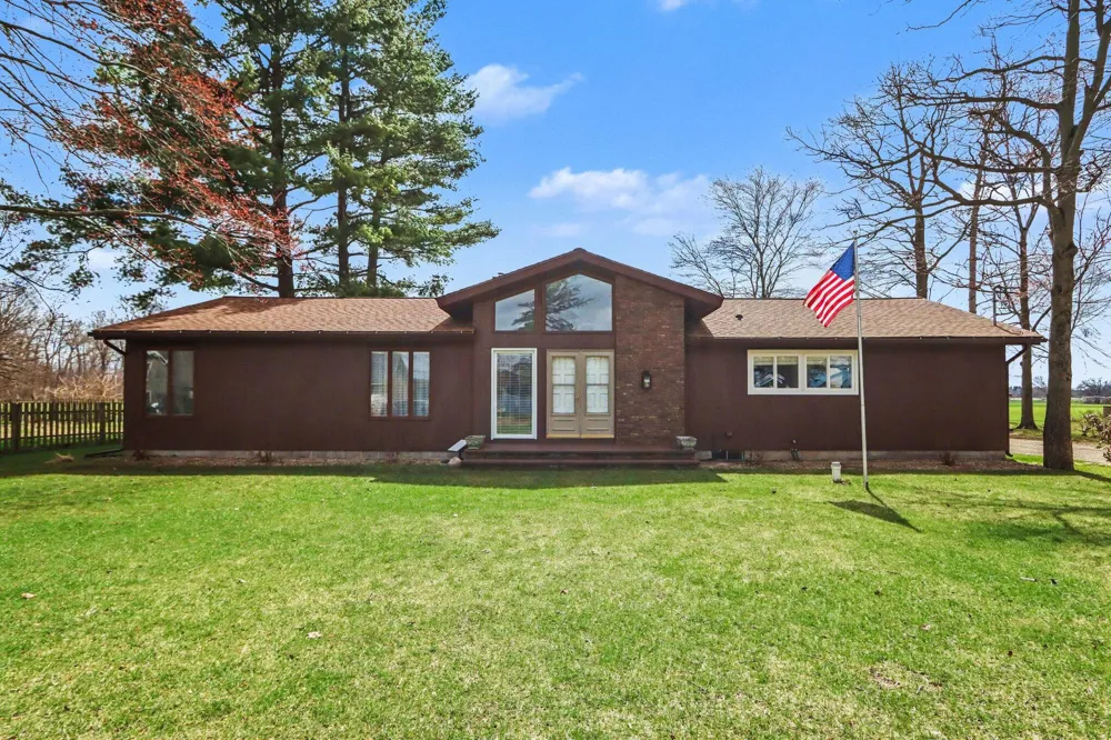 48379 Hill Drive Decatur, MI 49045