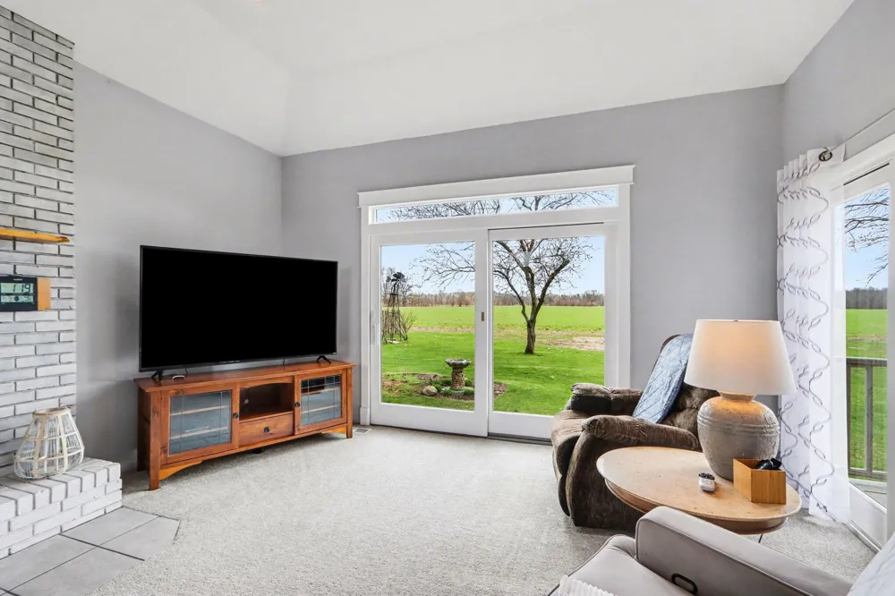 48379 Hill Drive Decatur, MI 49045