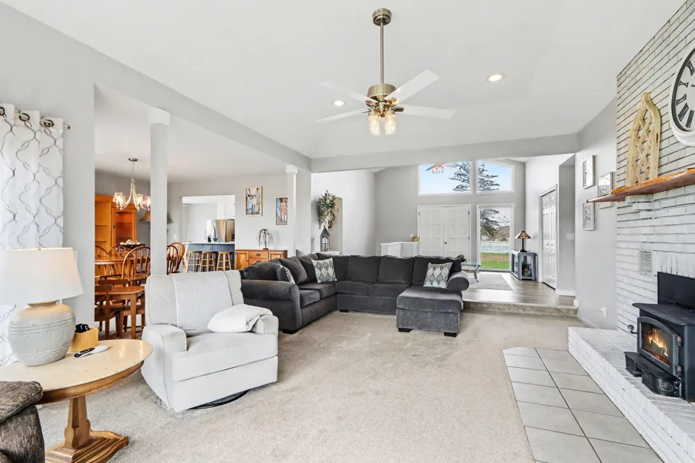 48379 Hill Drive Decatur, MI 49045