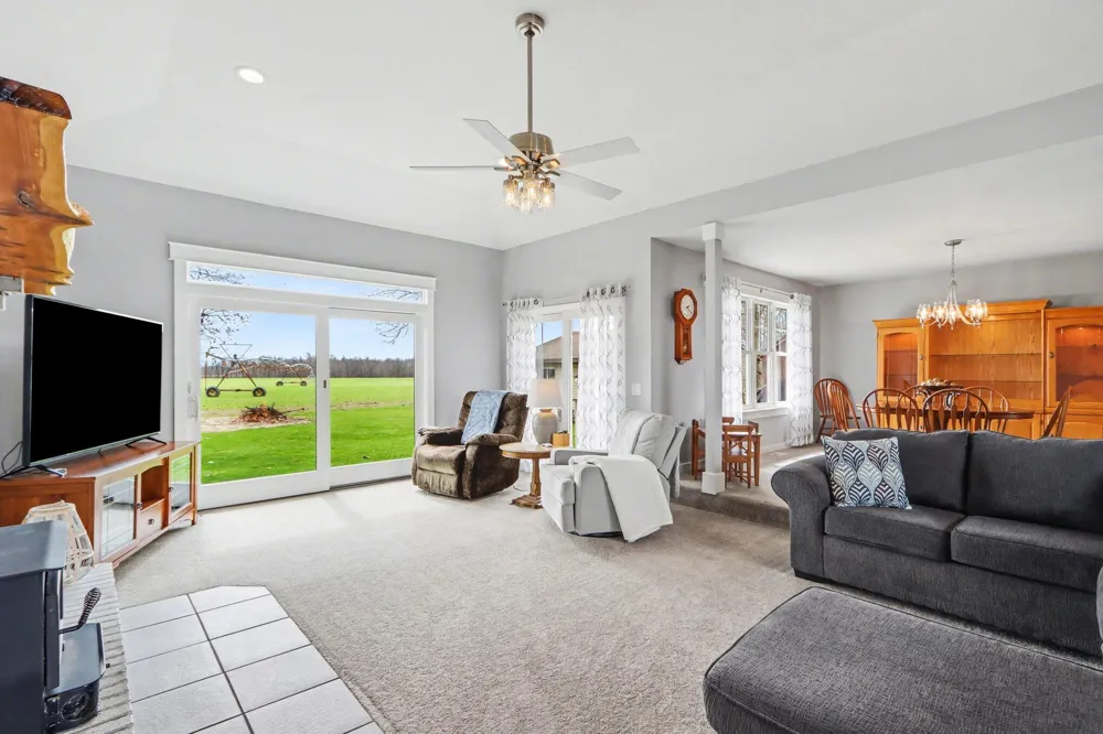 48379 Hill Drive Decatur, MI 49045