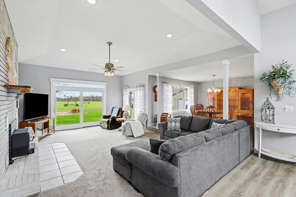 48379 Hill Drive Decatur, MI 49045