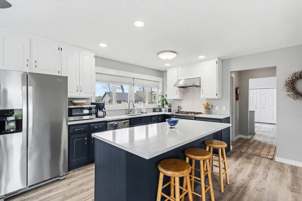 48379 Hill Drive Decatur, MI 49045
