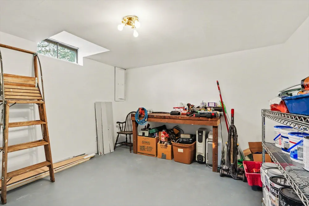 48379 Hill Drive Decatur, MI 49045