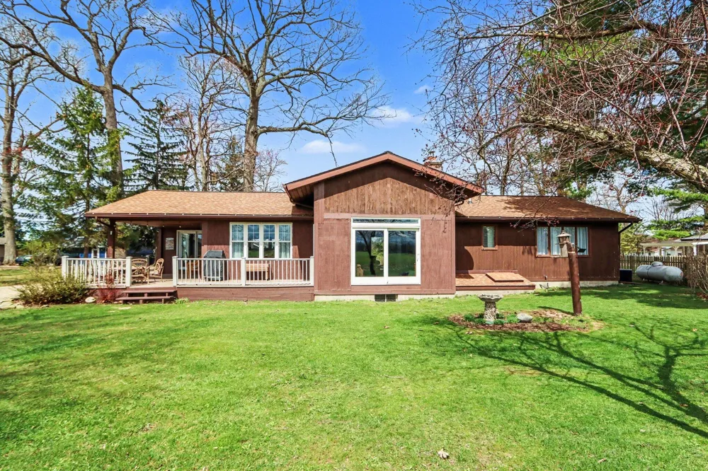 48379 Hill Drive Decatur, MI 49045