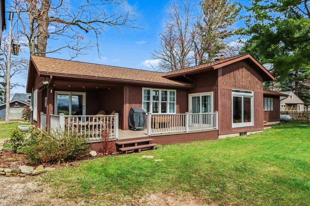48379 Hill Drive Decatur, MI 49045