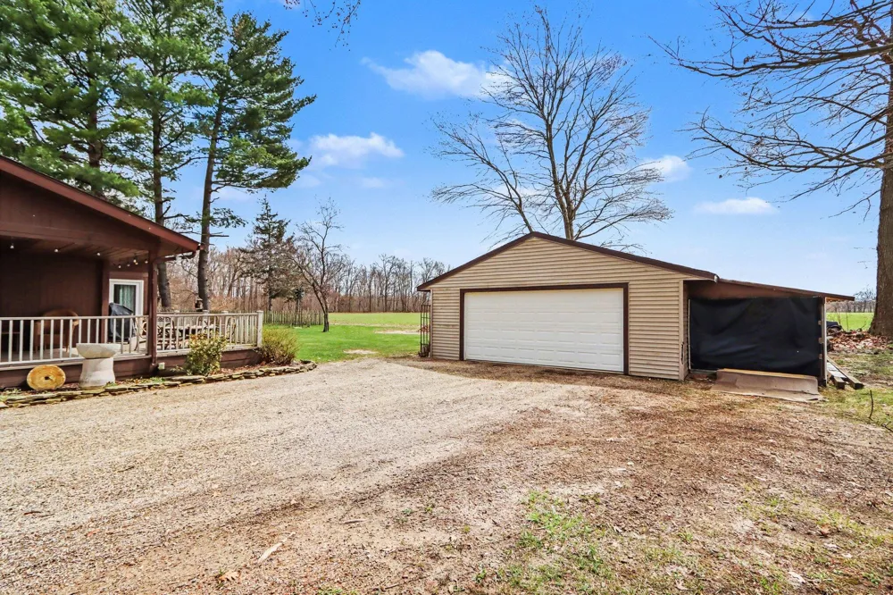 48379 Hill Drive Decatur, MI 49045