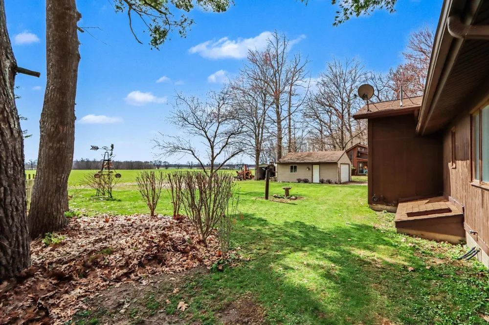 48379 Hill Drive Decatur, MI 49045