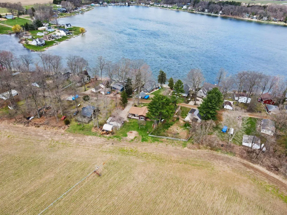 48379 Hill Drive Decatur, MI 49045