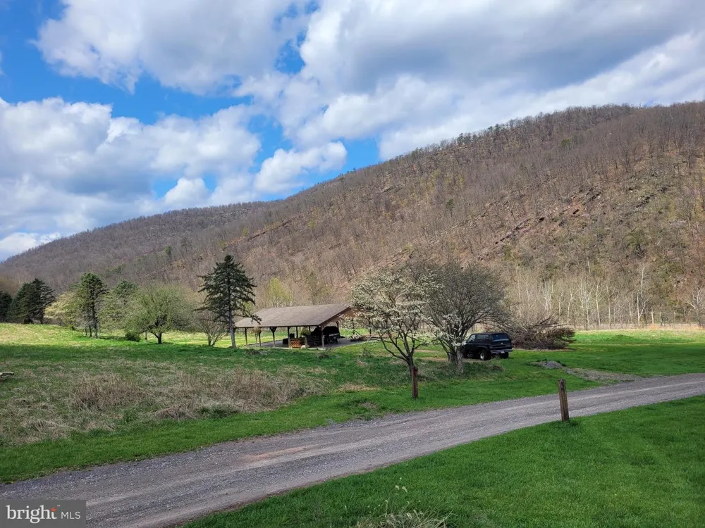 12623 WINDY RIDGE DRIVE Corriganville, MD 21524