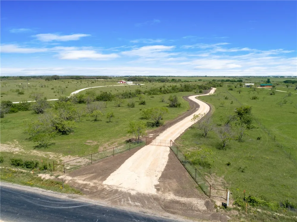 CR 236 Liberty Hill, TX 78605