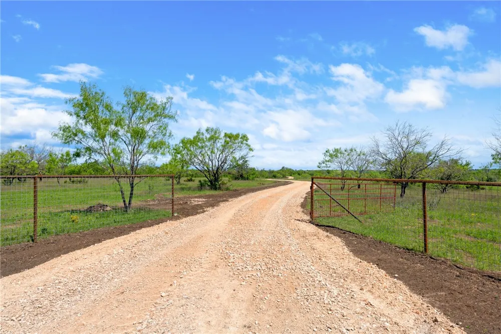 CR 236 Liberty Hill, TX 78605