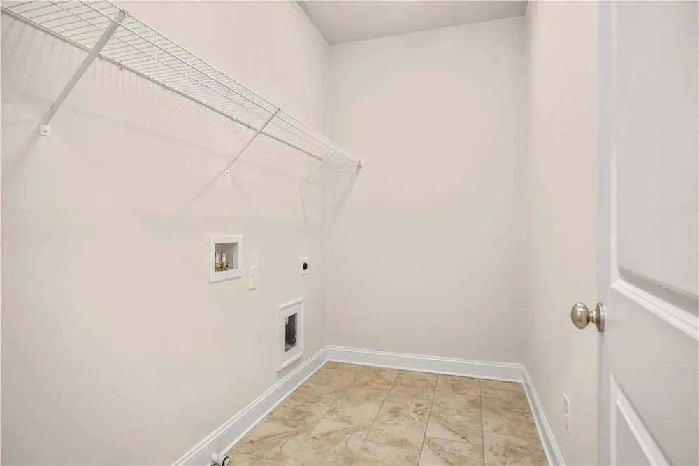 1011 Towneship Way Roswell, GA 30075