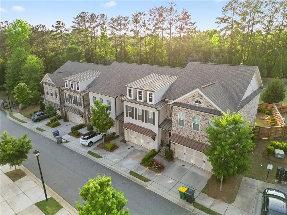 1011 Towneship Way Roswell, GA 30075