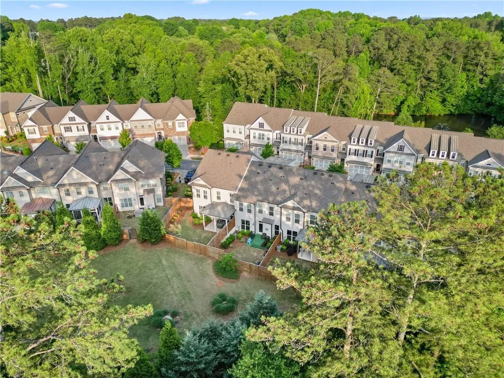 1011 Towneship Way Roswell, GA 30075