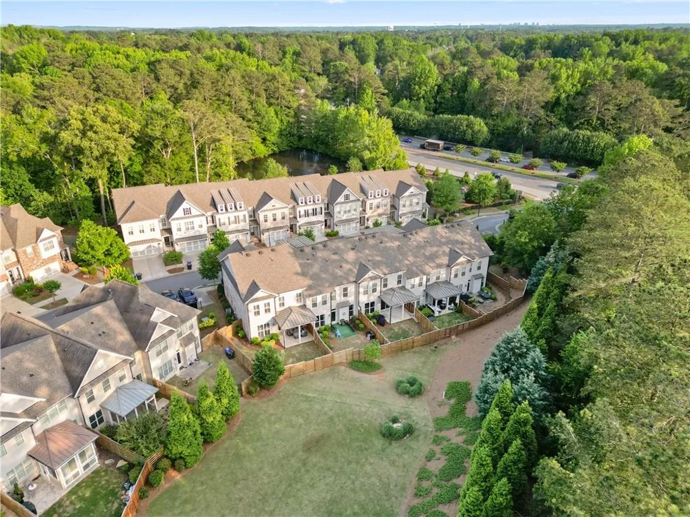 1011 Towneship Way Roswell, GA 30075