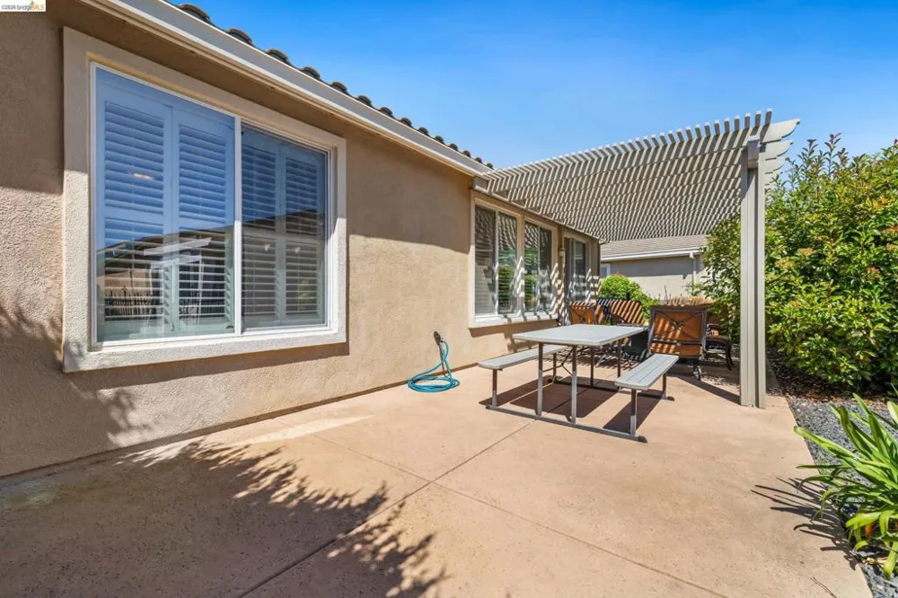 1063 Waterwood Dr Rio Vista, CA 94571