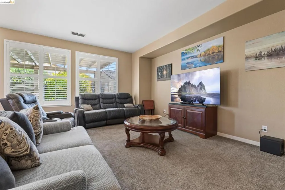 1063 Waterwood Dr Rio Vista, CA 94571
