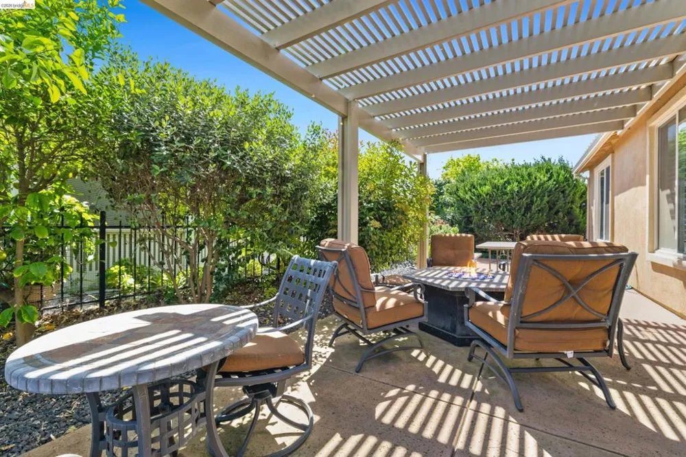 1063 Waterwood Dr Rio Vista, CA 94571