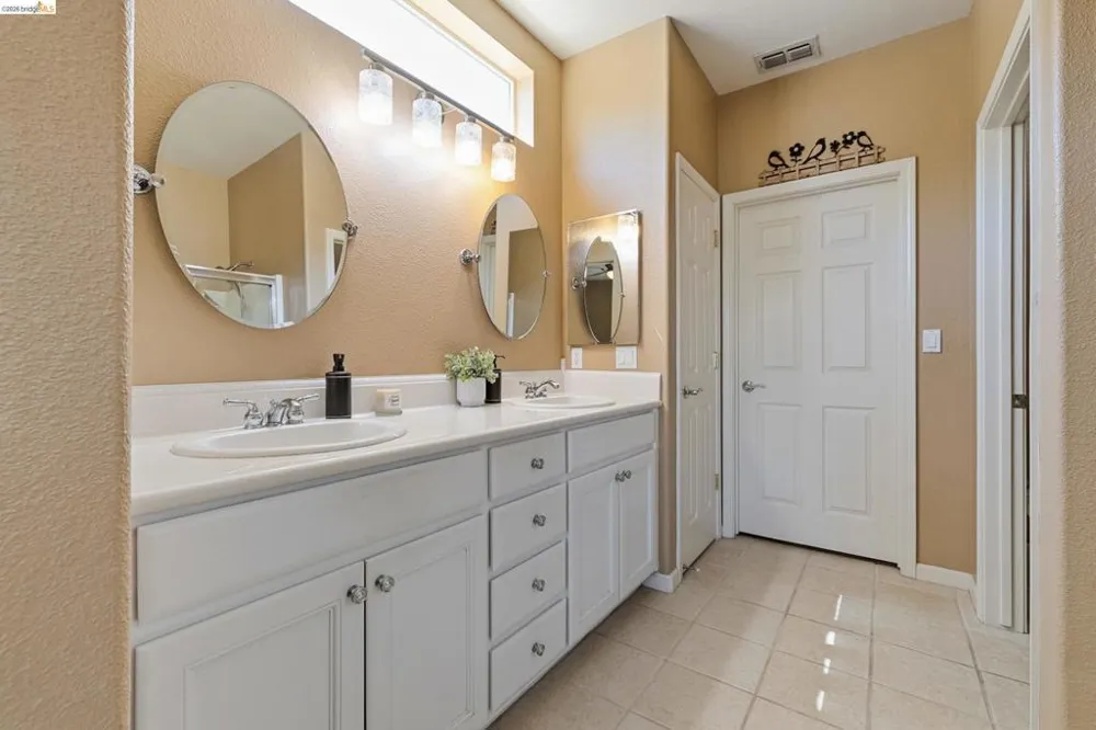 1063 Waterwood Dr Rio Vista, CA 94571