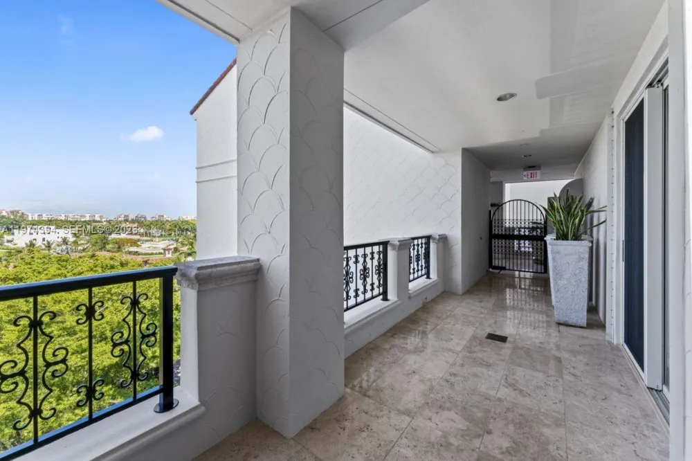5266 Fisher Island Dr #5266 Miami Beach, FL 33109