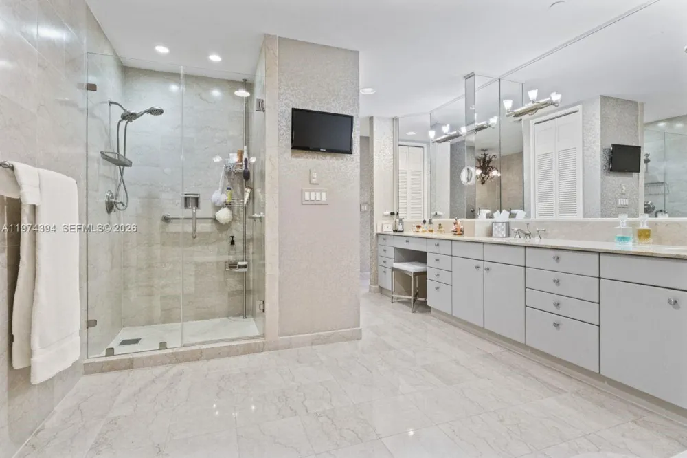 5266 Fisher Island Dr #5266 Miami Beach, FL 33109