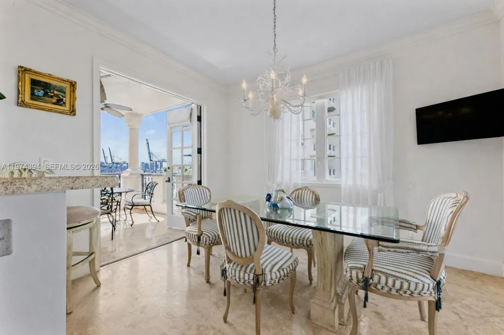 5266 Fisher Island Dr #5266 Miami Beach, FL 33109