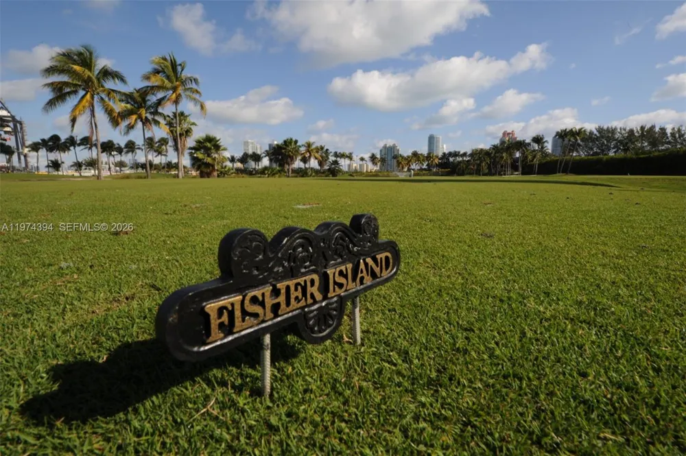 5266 Fisher Island Dr #5266 Miami Beach, FL 33109