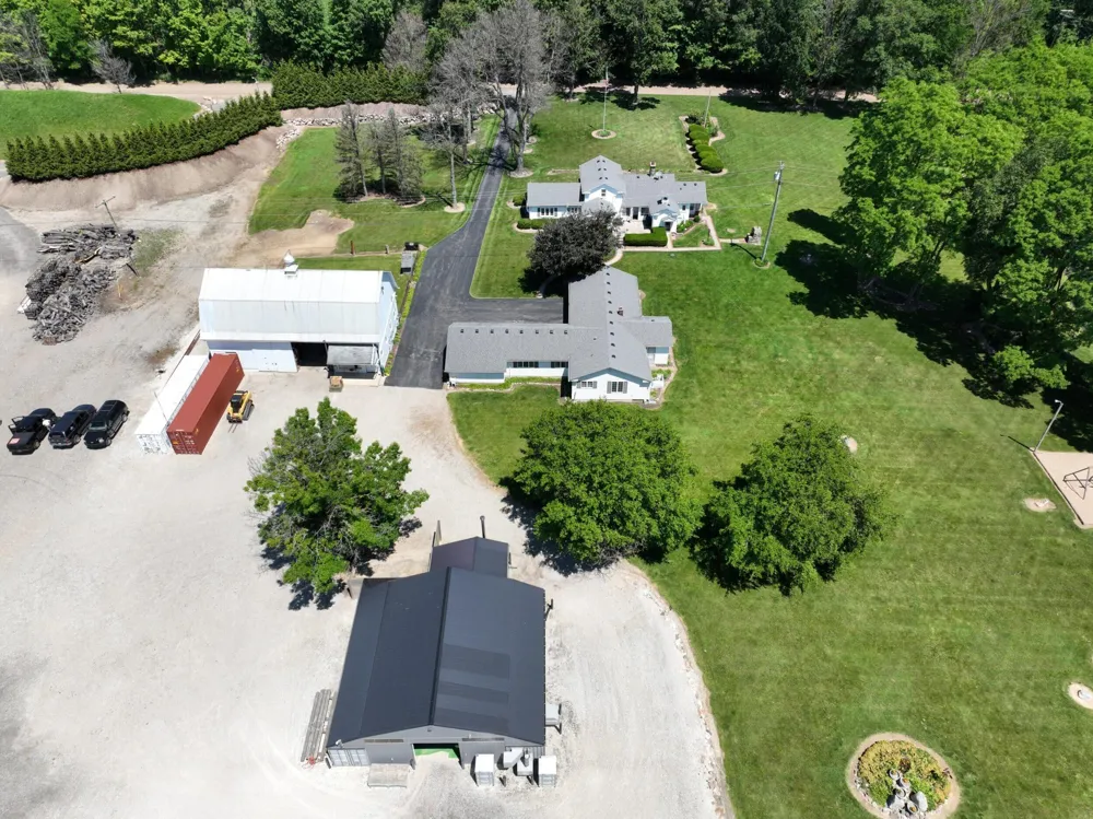 3371 Noble Road Addison Township, MI 48370