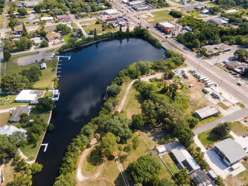 102 DICKMAN DRIVE SW Ruskin, FL 33570