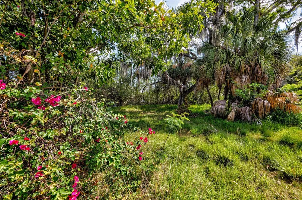 102 DICKMAN DRIVE SW Ruskin, FL 33570